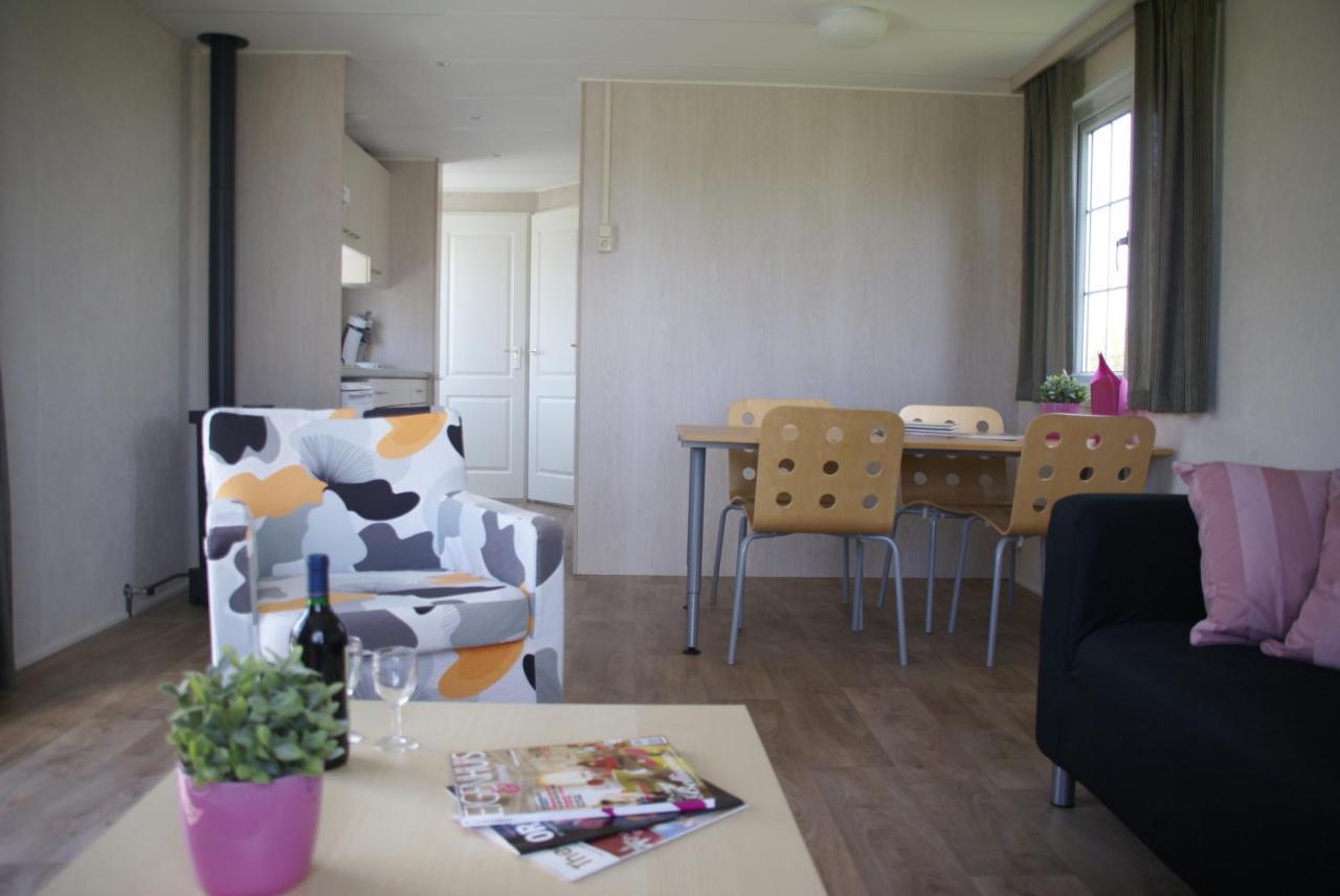 ホテル キャンピング スケルデオード Baarland 部屋 写真