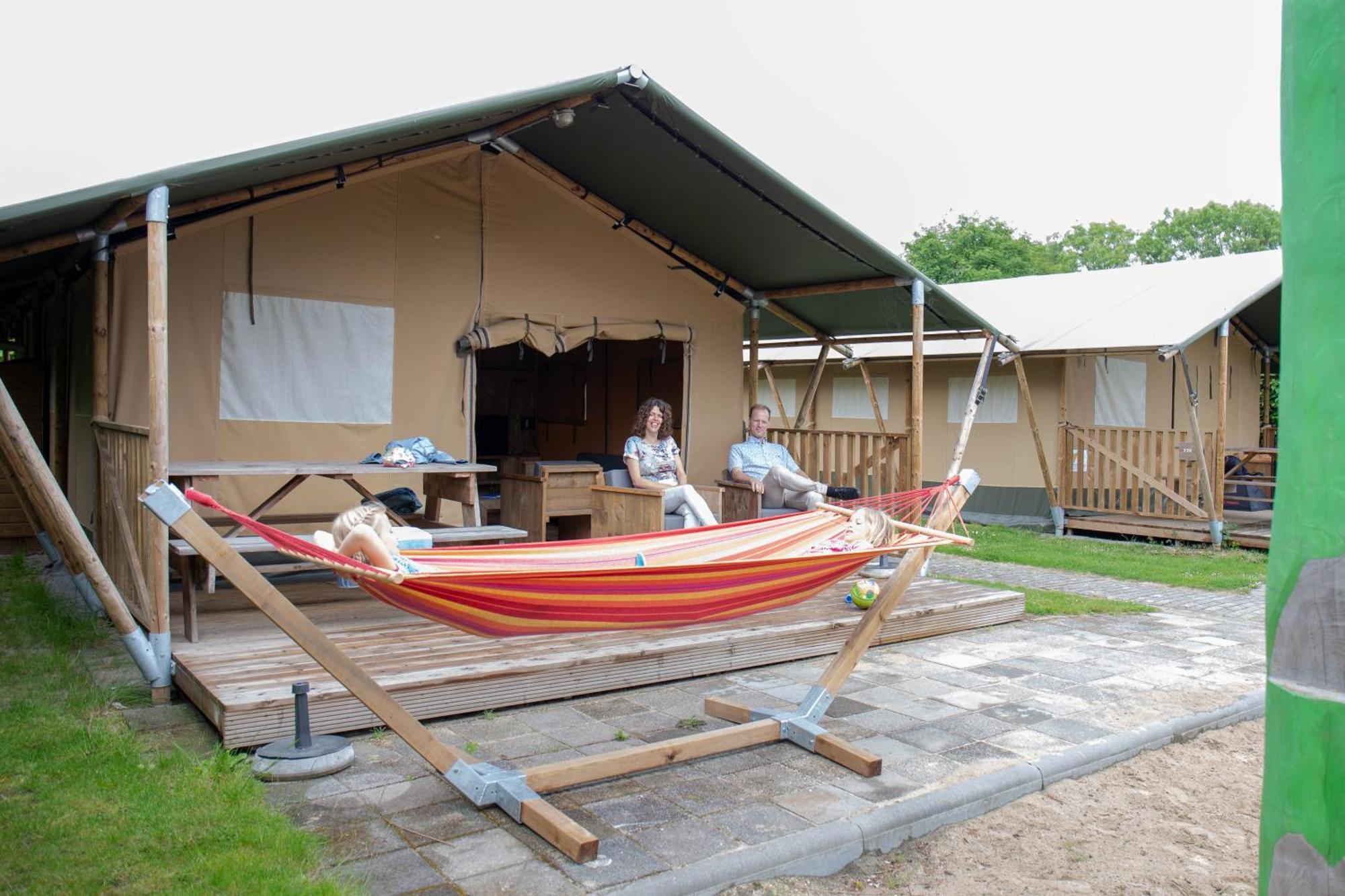 ホテル キャンピング スケルデオード Baarland 部屋 写真